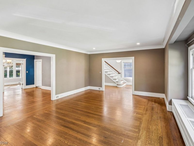 2846 Woodbury Road, Shaker Heights, OH 44120 Photo 6