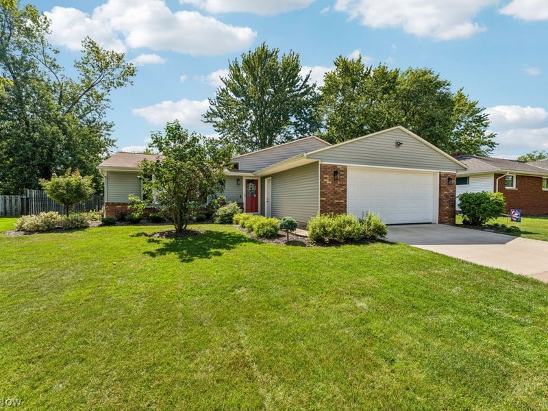 4551 Newbury Drive, Vermilion, OH 44089 Photo 1