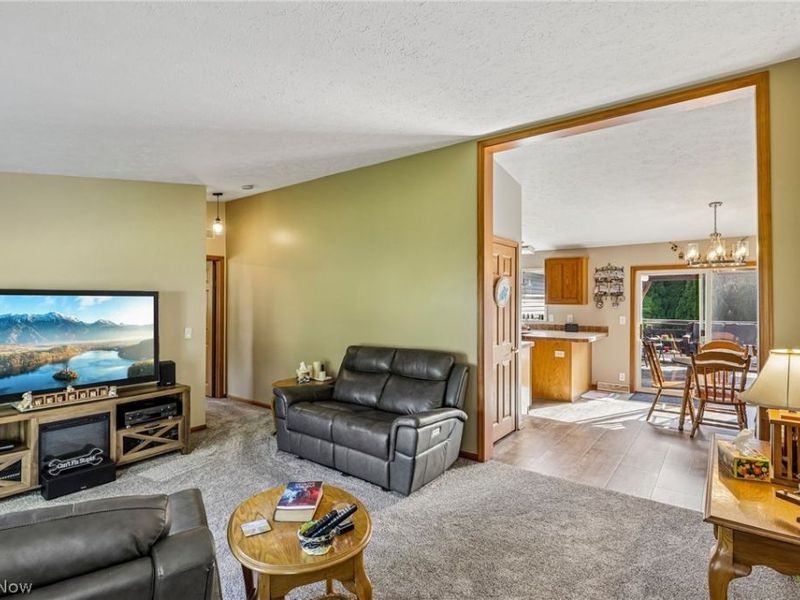 2626 Wadsworth, Norton, OH 44203 Photo 9