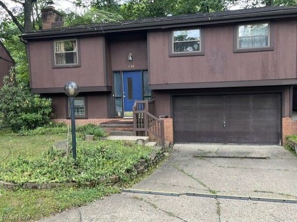 1744 Oak Trail Street NE, Massillon, OH 44646