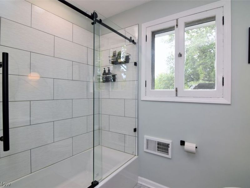 2919 Huntington Road, Shaker Heights, OH 44120 Photo 20