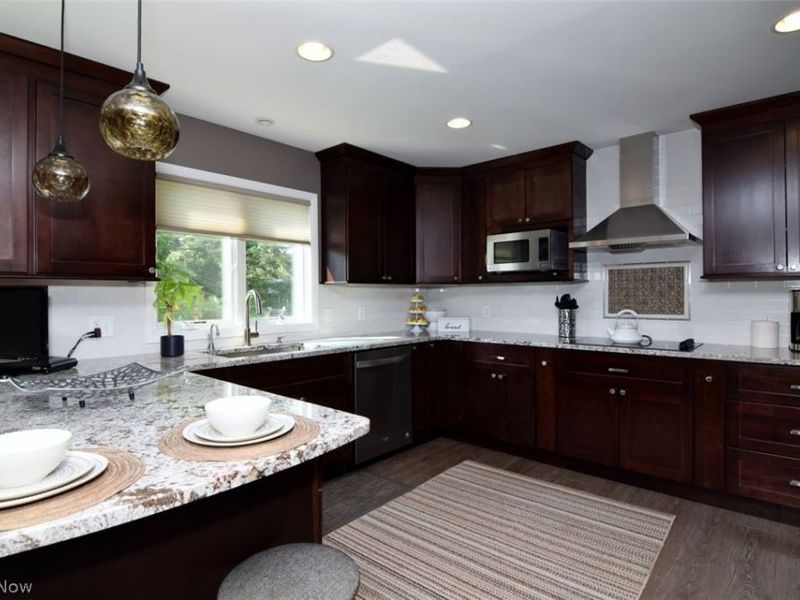 24802 Wimbledon Road, Beachwood, OH 44122 Photo 10