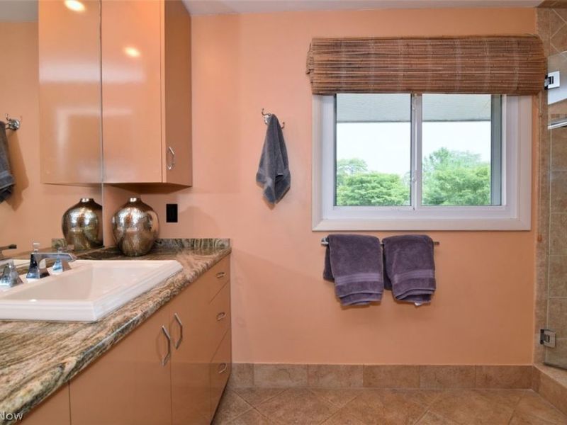 24802 Wimbledon Road, Beachwood, OH 44122 Photo 21