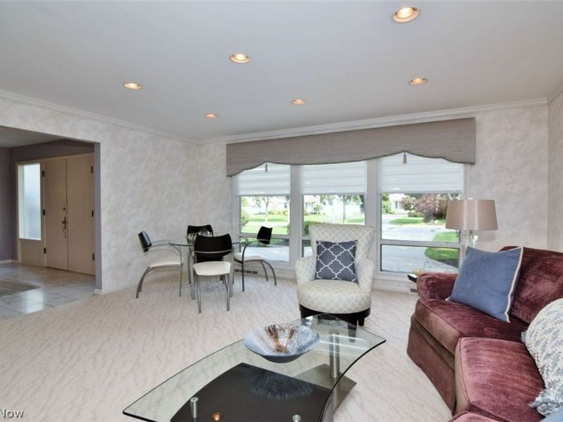 24802 Wimbledon Road, Beachwood, OH 44122 Photo 6