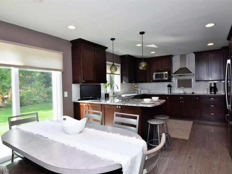 24802 Wimbledon Road, Beachwood, OH 44122 Photo 9