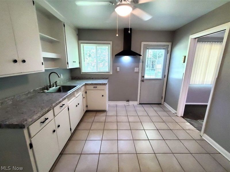 589 Birch Avenue, Euclid, OH 44132 Photo 3