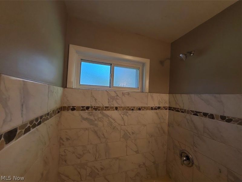 589 Birch Avenue, Euclid, OH 44132 Photo 6