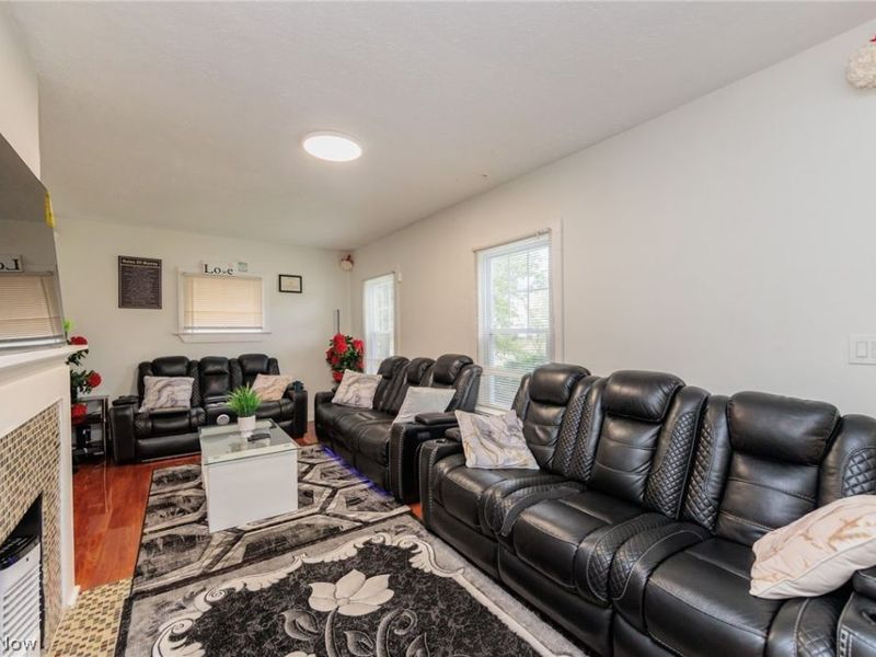 1007 Caledonia Avenue, Cleveland Heights, OH 44112 Photo 4