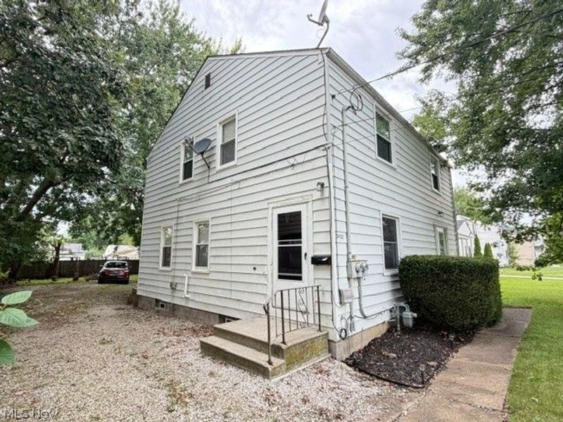 3950 Gary Avenue, Lorain, OH 44055 Photo 2