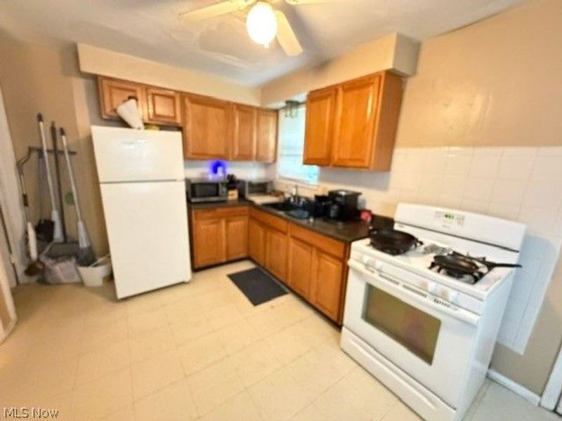 3950 Gary Avenue, Lorain, OH 44055 Photo 27