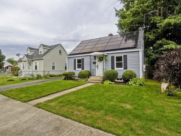 143 Winton St, Springfield, MA 01118