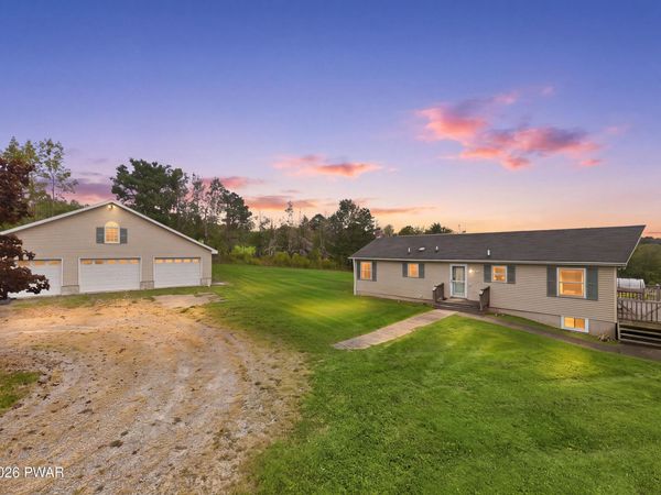 2076 Hancock Highway, Honesdale, PA 18431
