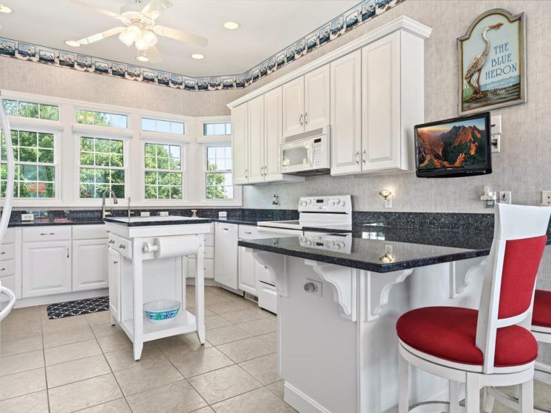 2158 Dorchester Drive, Marblehead, OH 43440 Photo 11