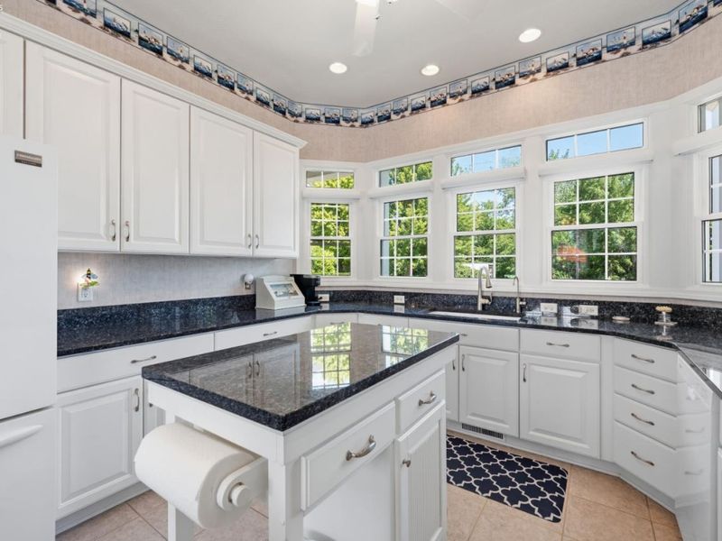 2158 Dorchester Drive, Marblehead, OH 43440 Photo 14