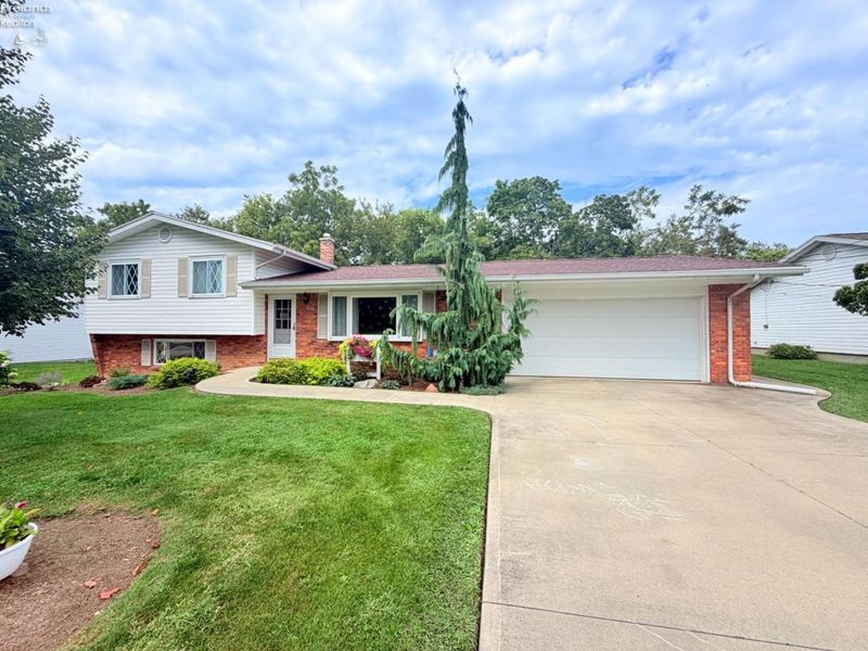 4551 E Linda Drive, Port Clinton, OH 43452 Photo 6
