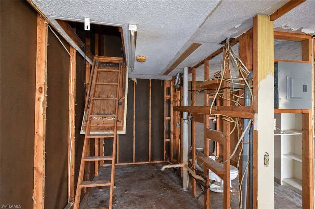 202 Broadway St E, Unit 400, Everglades City, FL 34139 Photo
