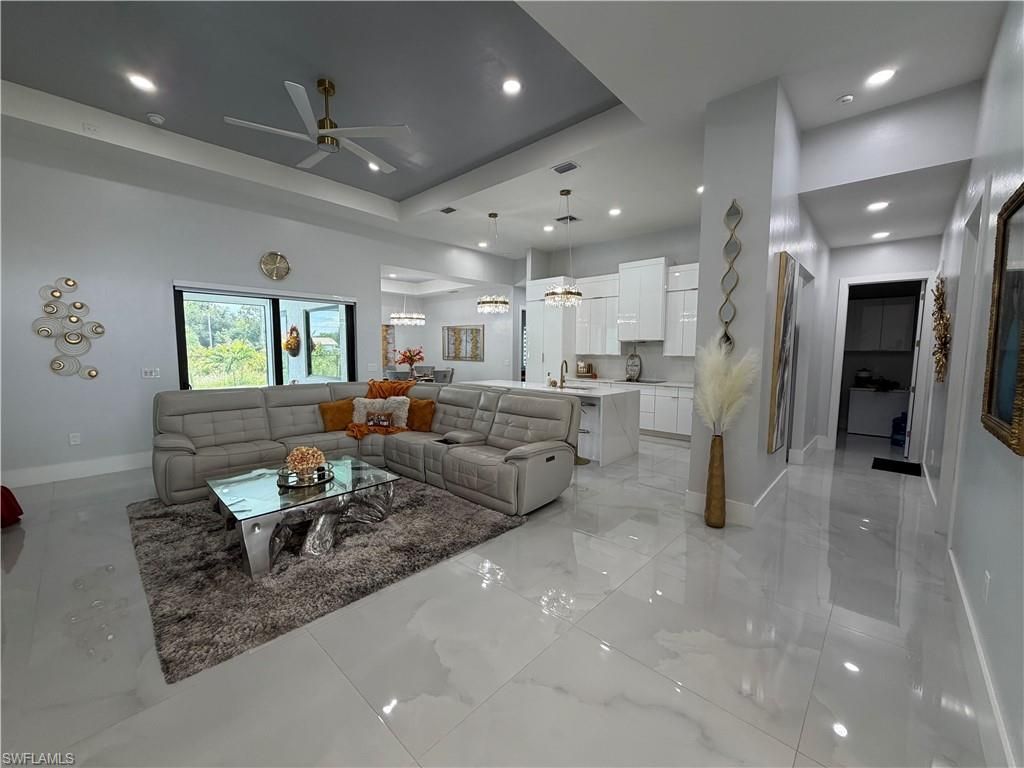 910 Venice Ave N, Lehigh Acres, FL 33971 Photo