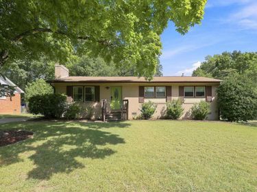 913 Greenwich Street, Raleigh, NC 27610