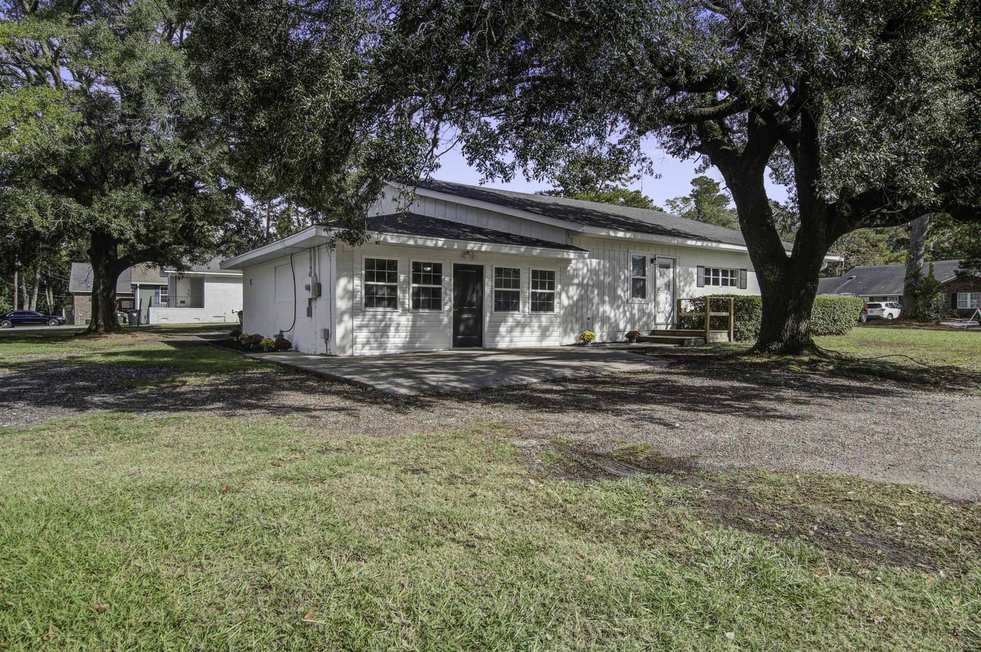 500 N Pine Bluff Street Photo 11