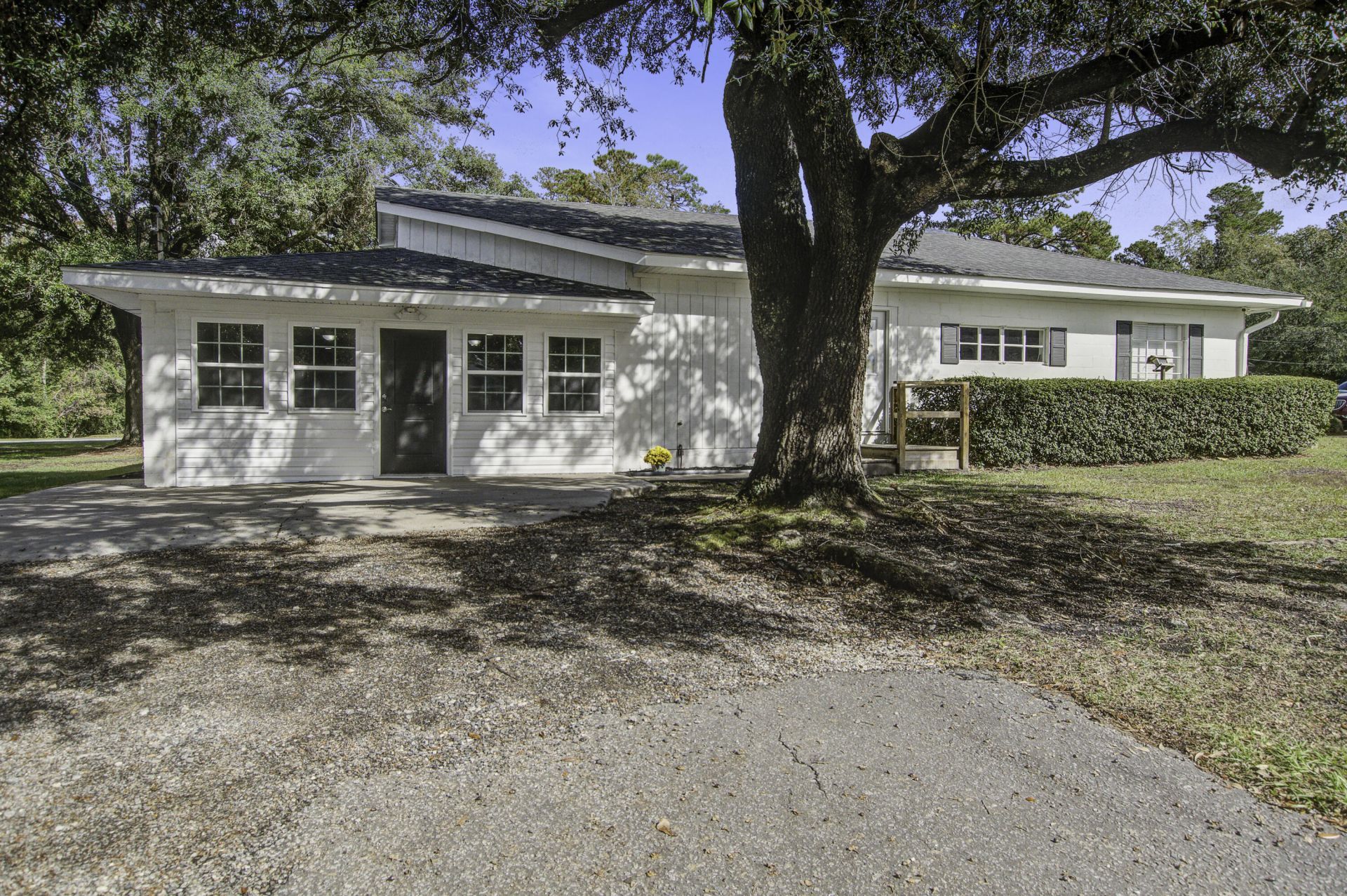 500 N Pine Bluff Street Photo 12