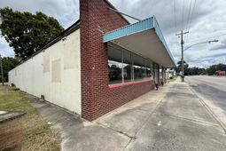 115 E Main Street photo 4