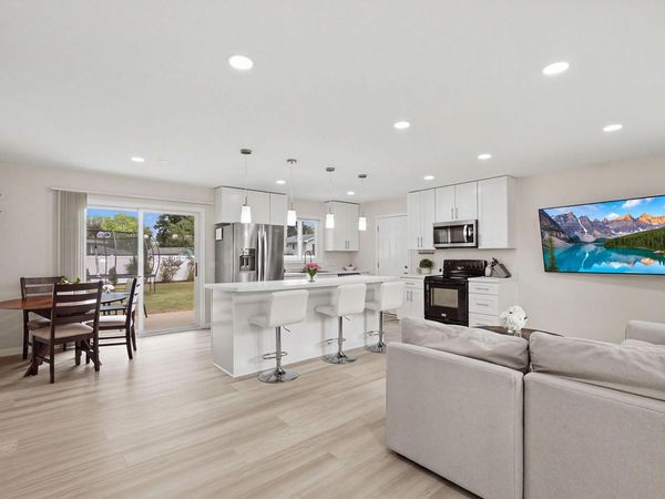 3849 Country Creek Way, Eagan, MN 55122