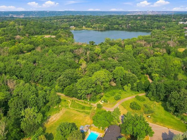 6649 Buckingham Road, Woodbury, MN 55125