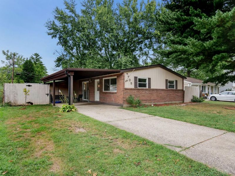 5705 Crabapple Way Drive, Miami Township, OH 45150 Photo 2