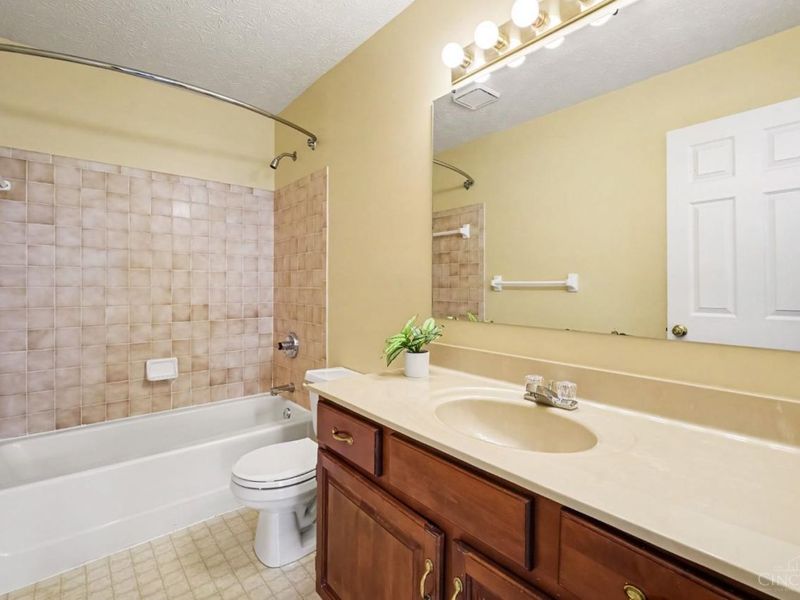6421 Copperleaf Lane, Cincinnati, OH 45230 Photo 18