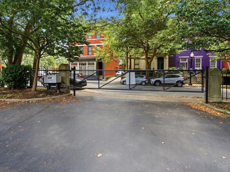 1215 Central Avenue, Cincinnati, OH 45214 Photo 4