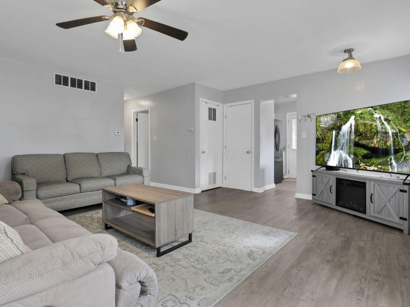 2438 Hanna Drive, Columbus, OH 43211 Photo 12