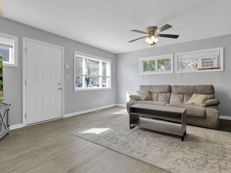 2438 Hanna Drive, Columbus, OH 43211 Photo 14