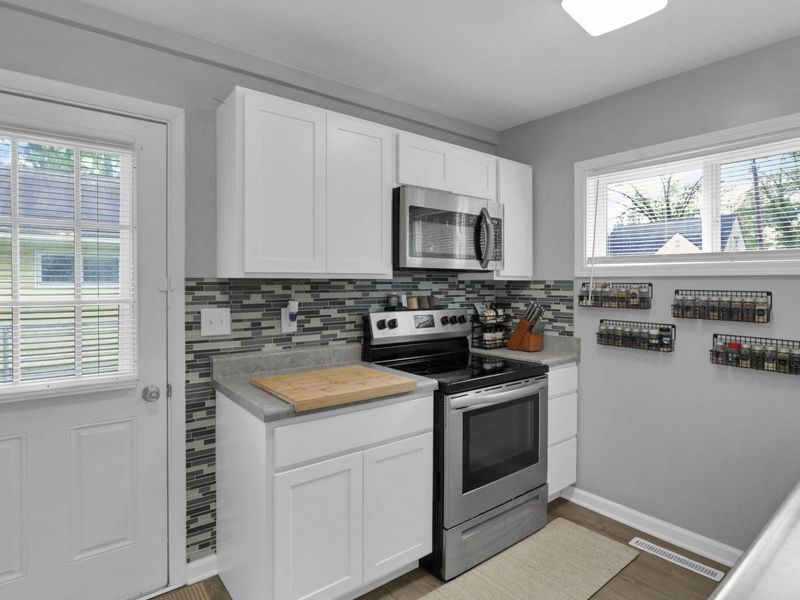 2438 Hanna Drive, Columbus, OH 43211 Photo 15