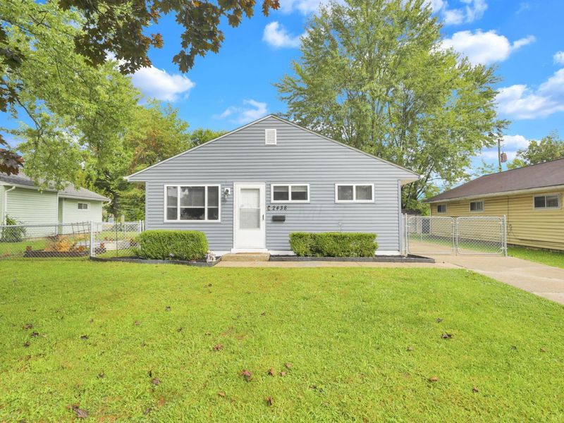2438 Hanna Drive, Columbus, OH 43211 Photo 2