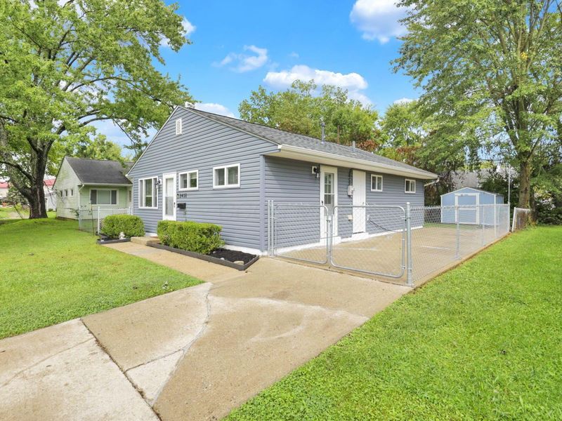 2438 Hanna Drive, Columbus, OH 43211 Photo 4