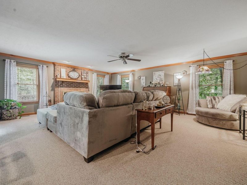 9494 Timberbank Circle, Pickerington, OH 43147 Photo 3