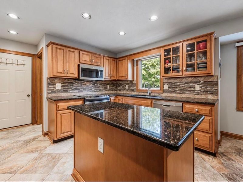 9494 Timberbank Circle, Pickerington, OH 43147 Photo 6