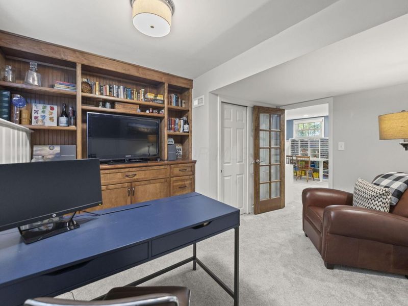 1561 Kirkley Road, Columbus, OH 43221 Photo 41