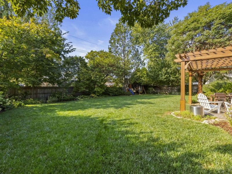 1561 Kirkley Road, Columbus, OH 43221 Photo 48