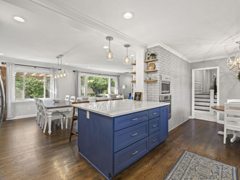 1561 Kirkley Road, Columbus, OH 43221 Photo 5