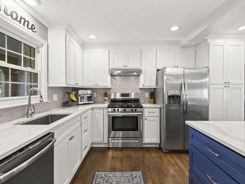 1561 Kirkley Road, Columbus, OH 43221 Photo 8
