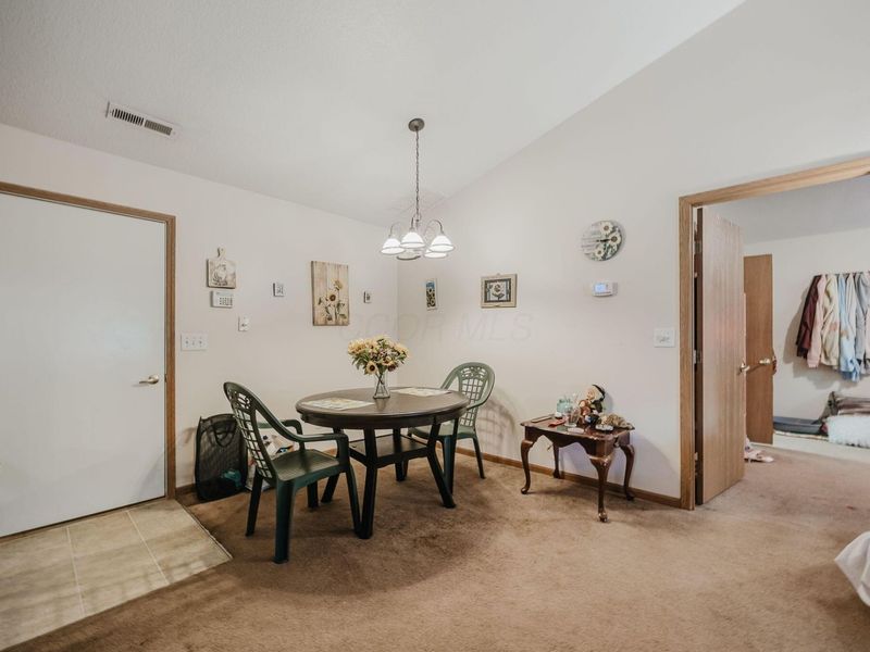 4100 Castel Drive, Groveport, OH 43125 Photo 8