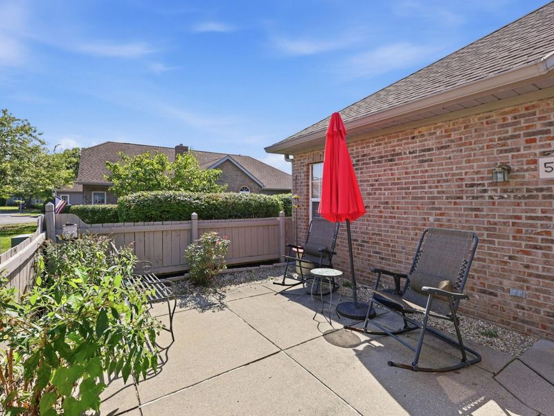 5801 Willow Lake Drive, Grove City, OH 43123 Photo 4