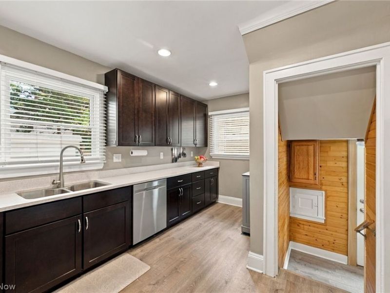 14918 Lakewood Heights Boulevard, Lakewood, OH 44107 Photo 14