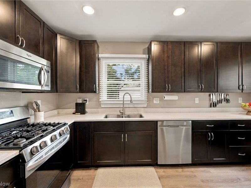 14918 Lakewood Heights Boulevard, Lakewood, OH 44107 Photo 15