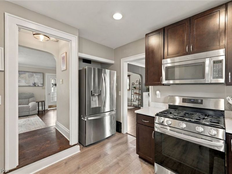 14918 Lakewood Heights Boulevard, Lakewood, OH 44107 Photo 17