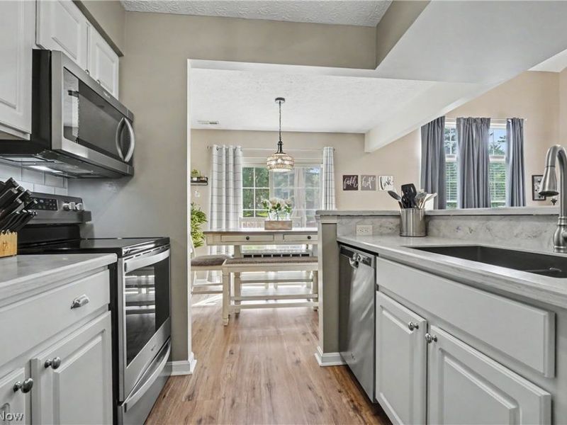 4080 Falconswalk Court, Stow, OH 44224 Photo 12