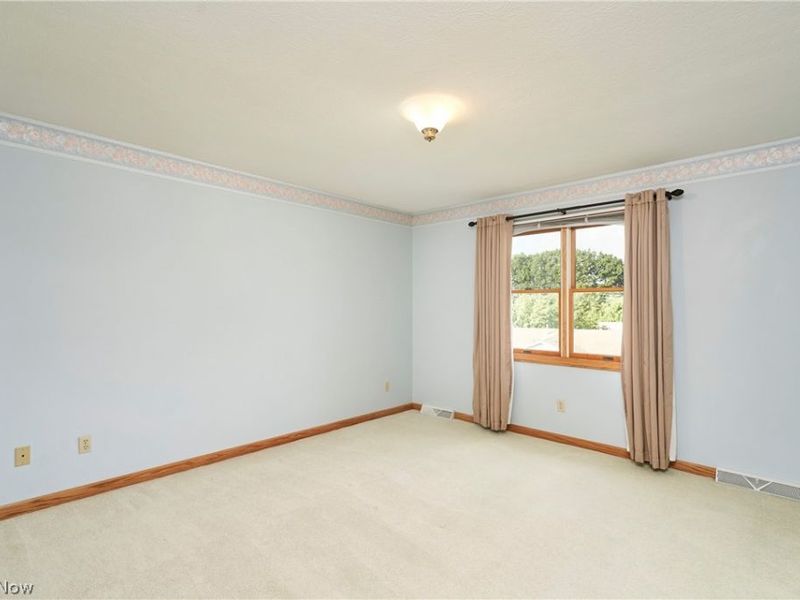 1353 S Azalea Boulevard, Barberton, OH 44203 Photo 12