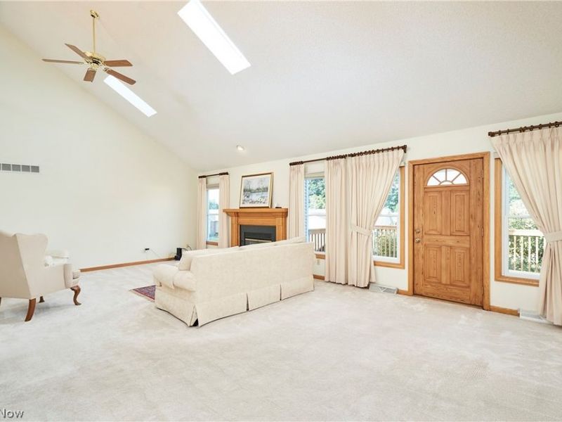1353 S Azalea Boulevard, Barberton, OH 44203 Photo 8