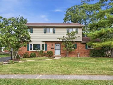 3162 Sunnyhollow Lane, Cincinnati, OH 45239
